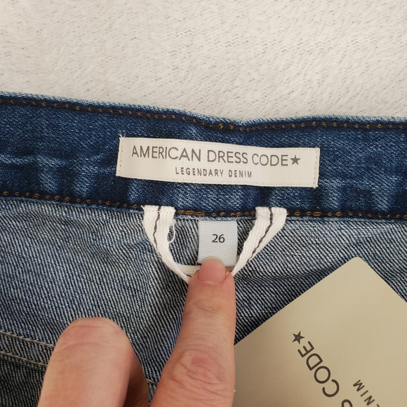 27. American Dress Code Denim Crop - Picture 11 of 13